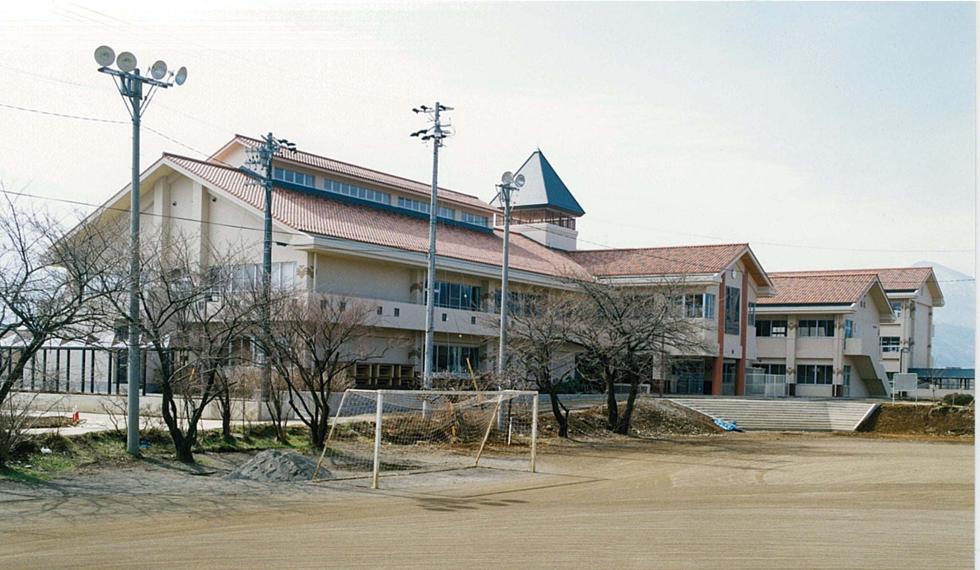 塩尻西部中学校　新築　【教育施設】