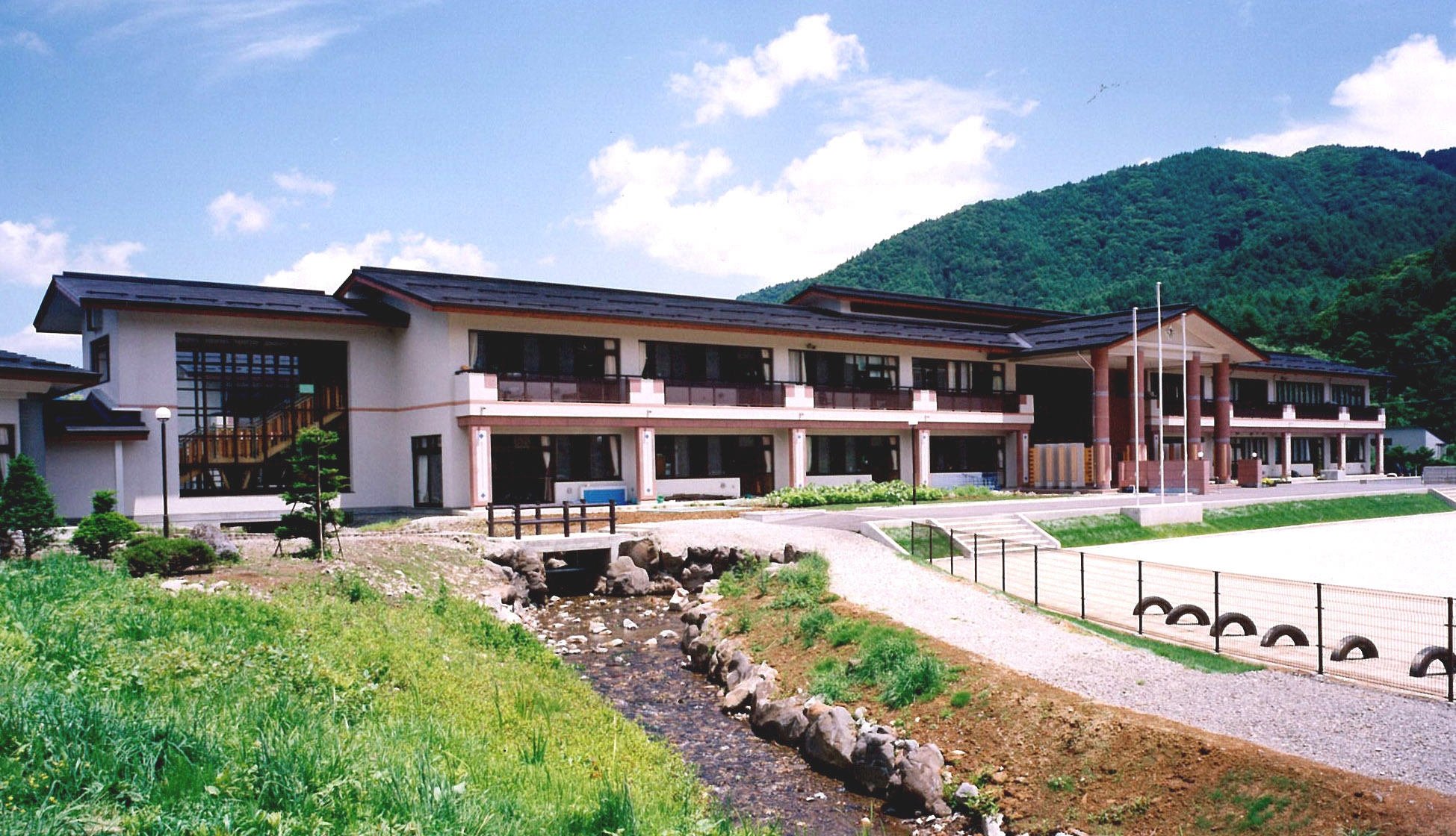 開田小学校　新築　【教育施設】