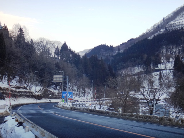 小谷の雪