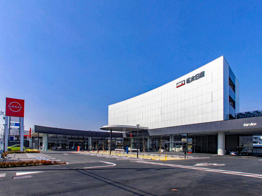 松本日産の建築設計。外観。